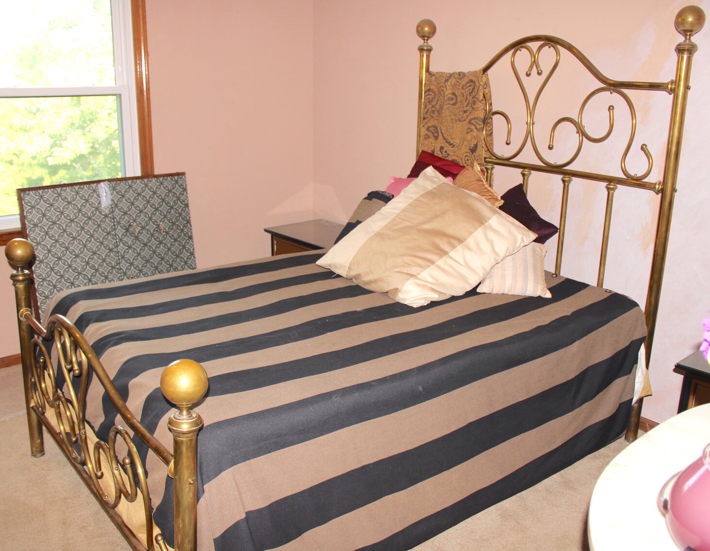 Image for LIVING ESTATE AUCTION