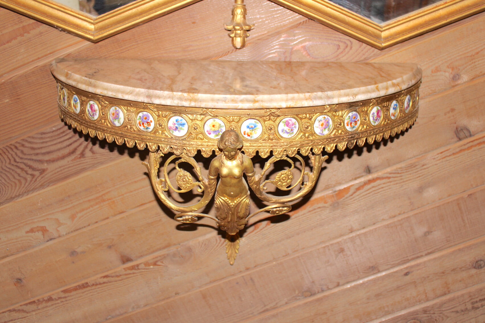 Image for LIVING ESTATE AUCTION