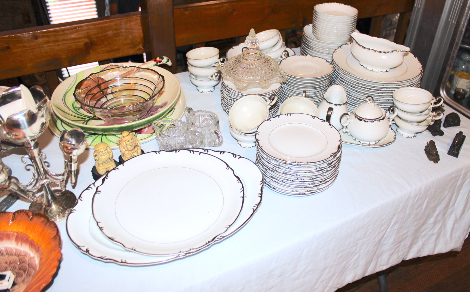 Image for LIVING ESTATE AUCTION