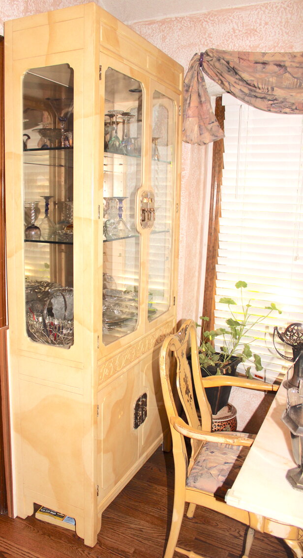 Image for LIVING ESTATE AUCTION