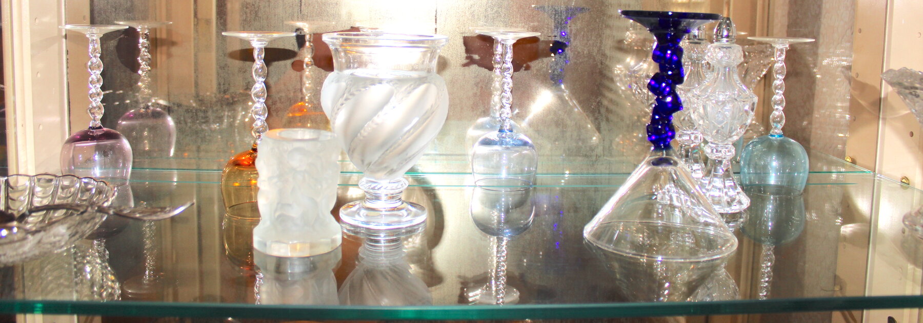 Image for LIVING ESTATE AUCTION