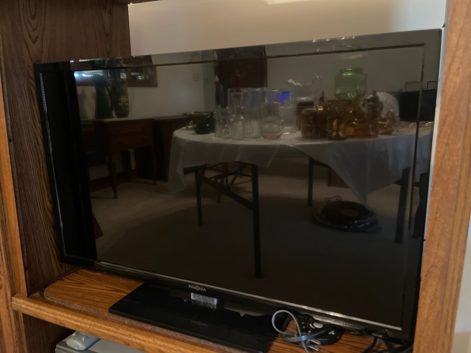 Insignia 31" TV