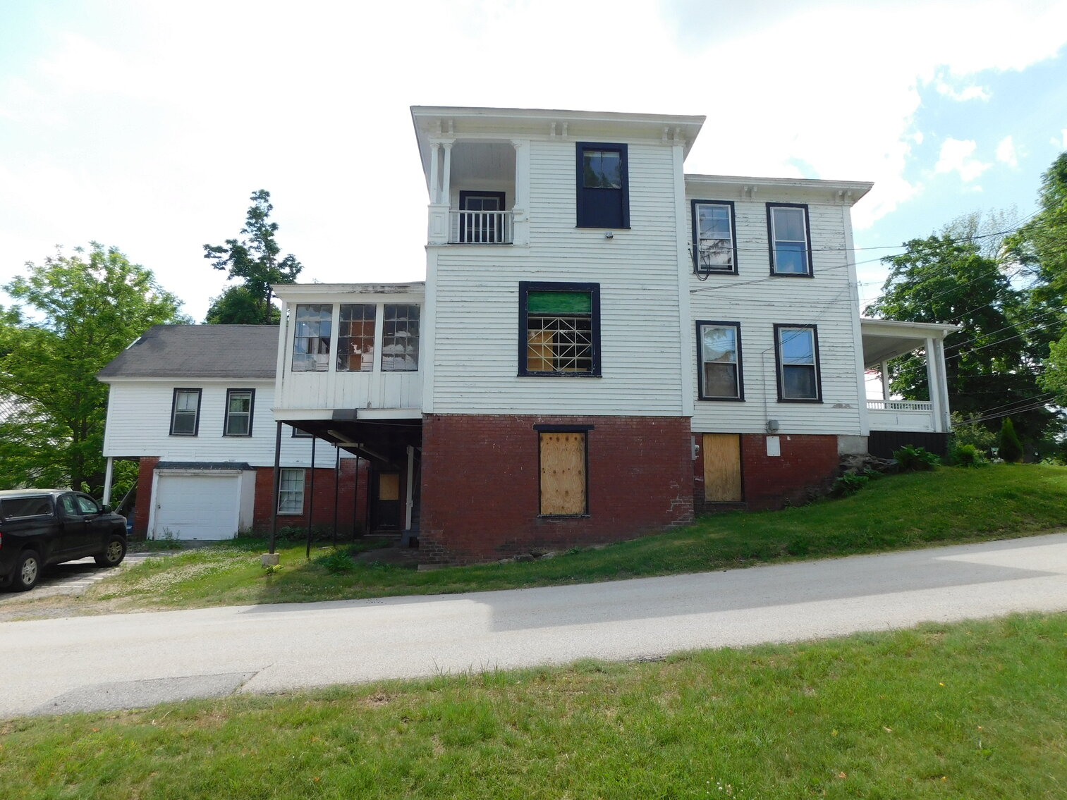 Image for 981 Main Street - 1812 House