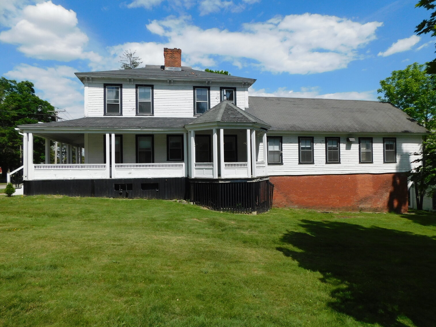 Image for 981 Main Street - 1812 House