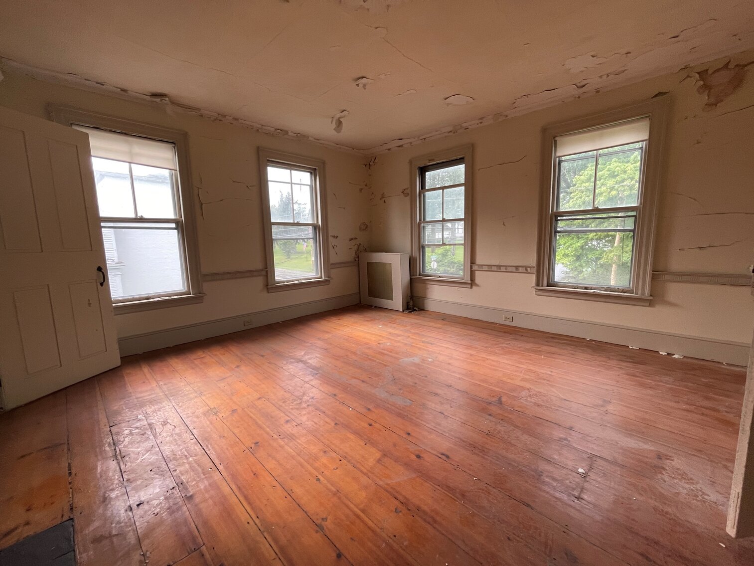 Image for 981 Main Street - 1812 House