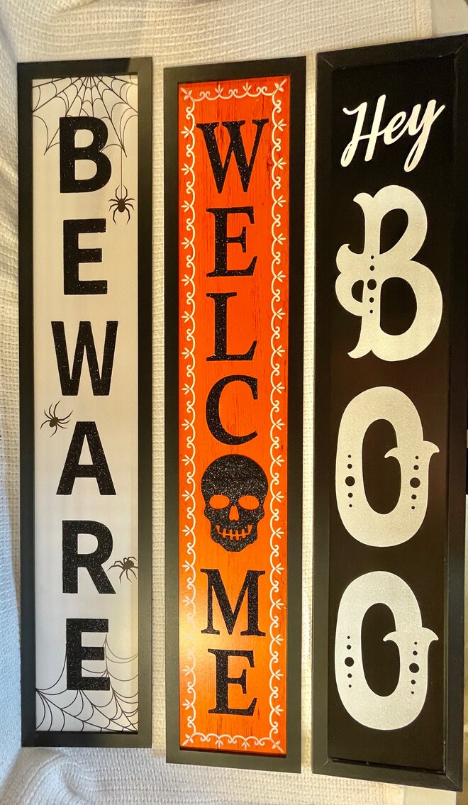 3 Halloween Leaner Signs Lot 2 of 3