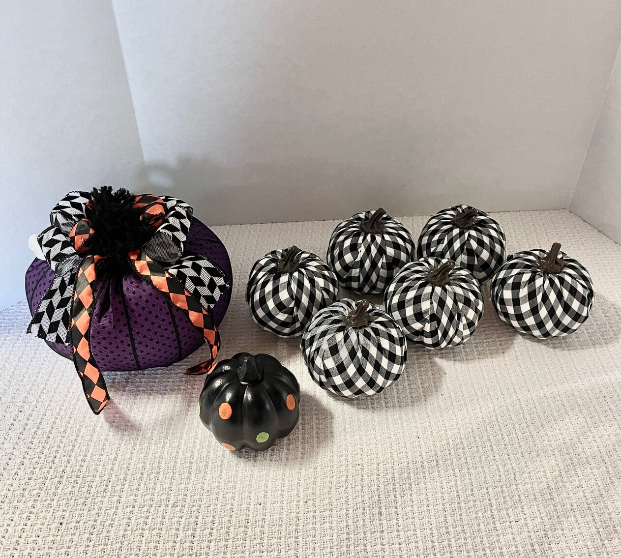 Lot of 12 Pumpkins