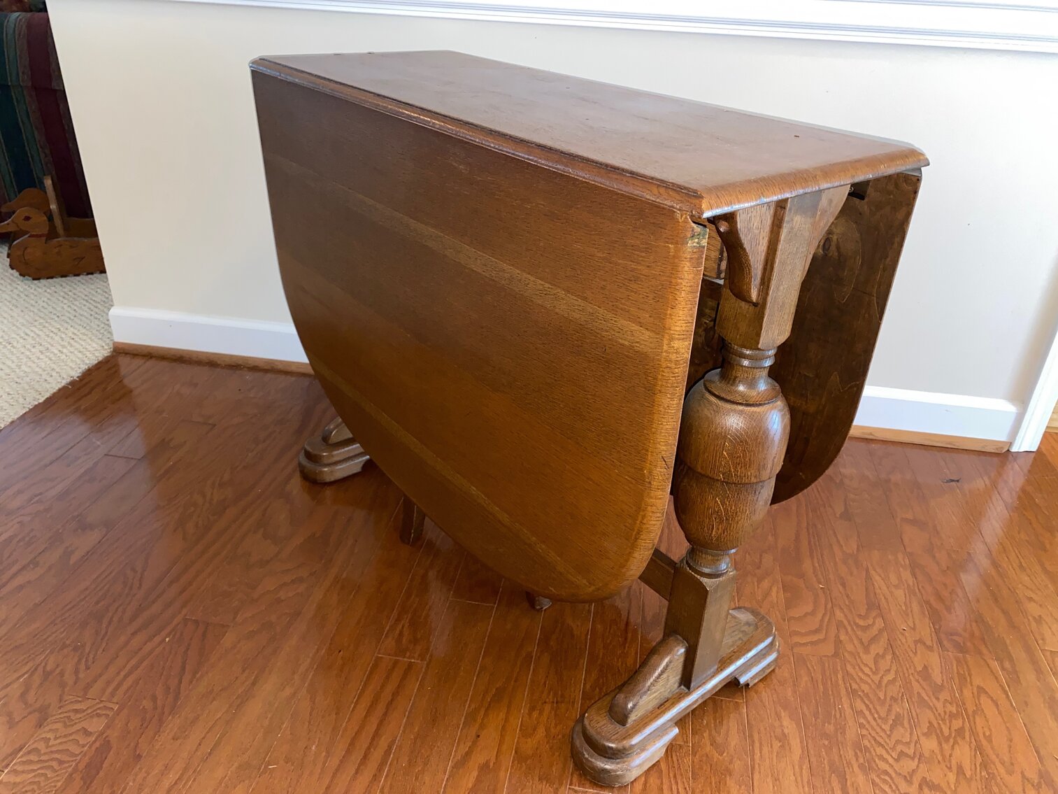 Vintage drop leaf table