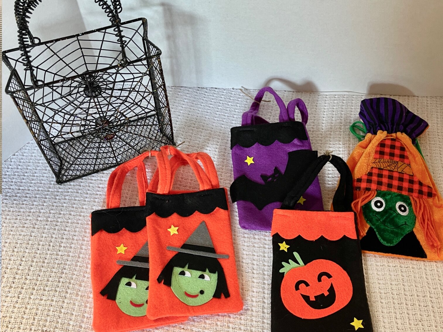 9 Halloween Bags Assortment