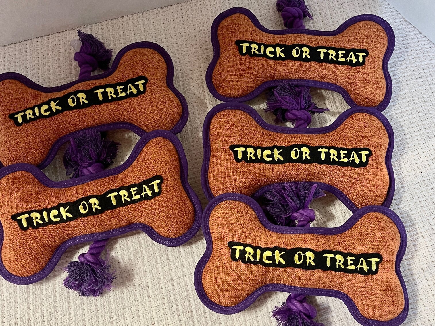 5 Dog Toys and 1 Costume  Lot 1 of 2