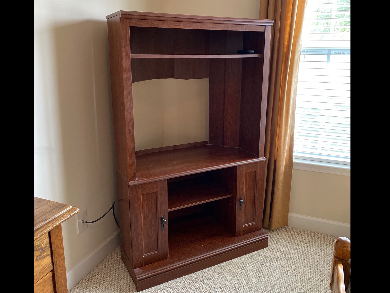 TV cabinet