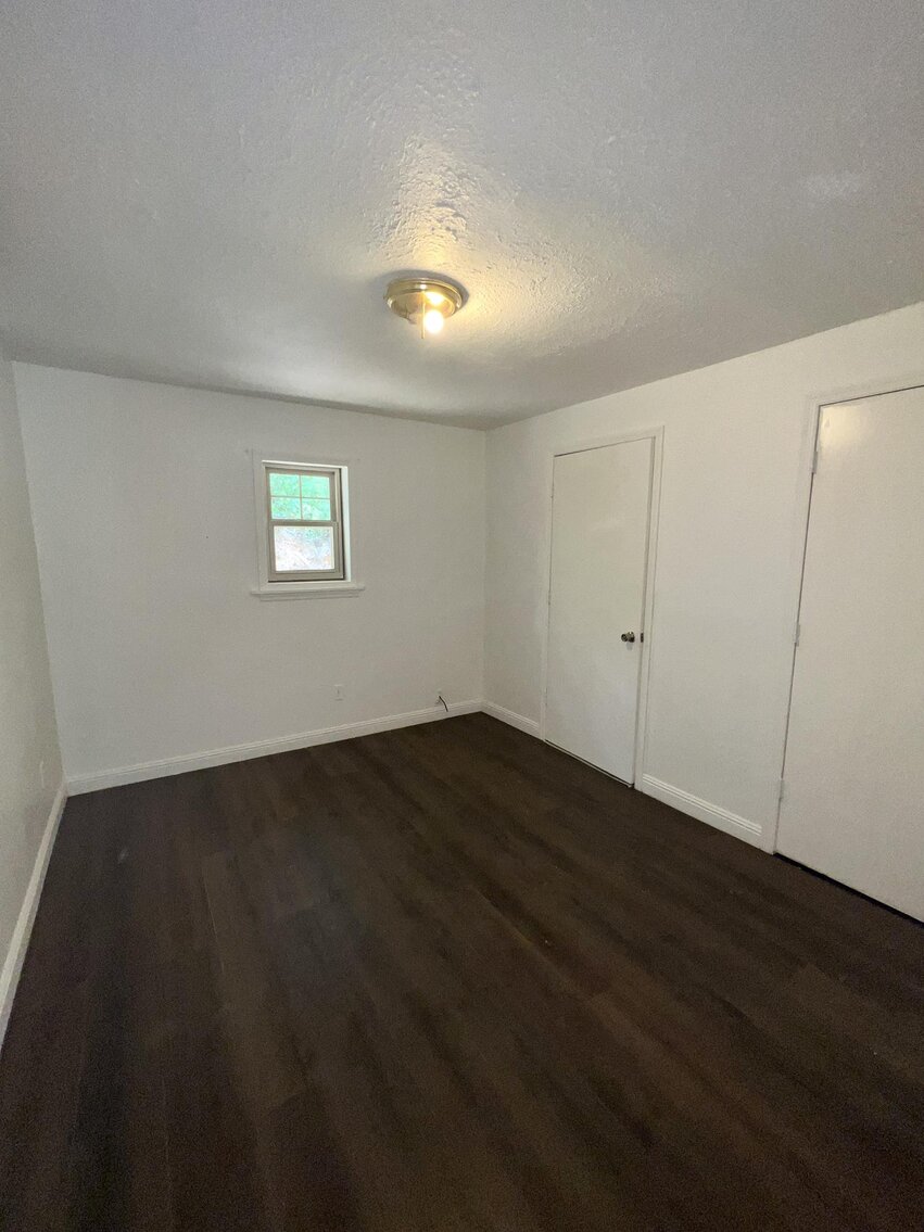 Image for SOLD $97,900 - Income Generating 4 Unit Apartment Building Near the VA Hospital