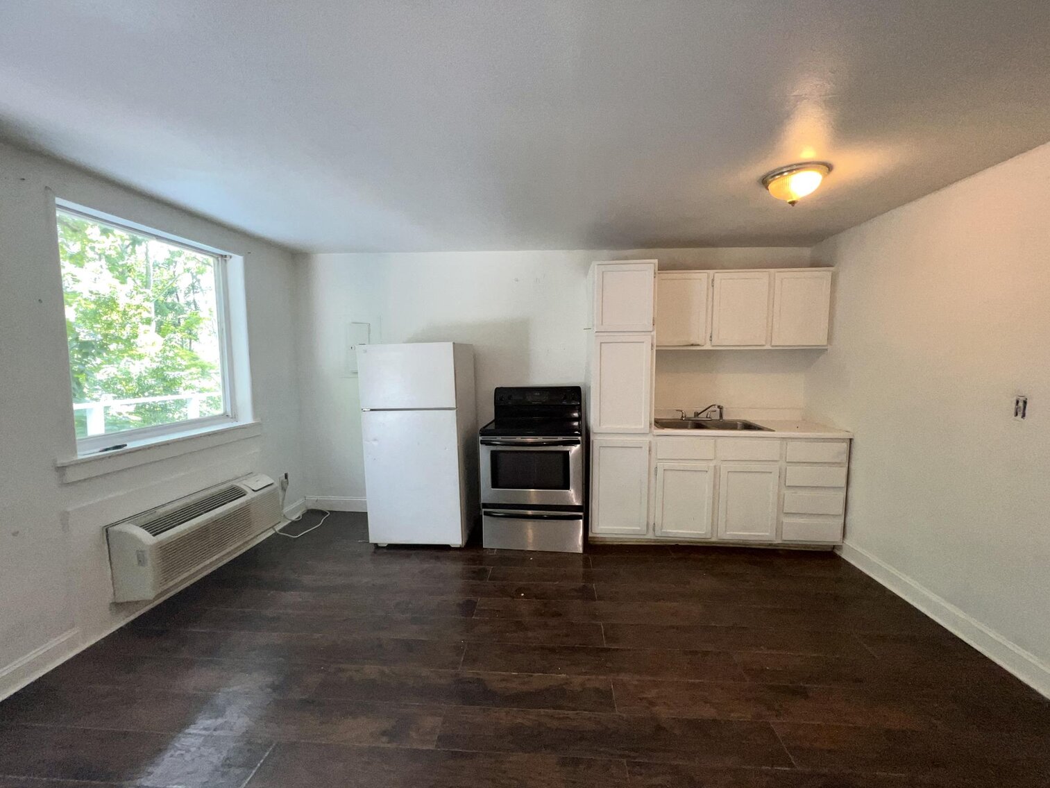 Image for SOLD $97,900 - Income Generating 4 Unit Apartment Building Near the VA Hospital