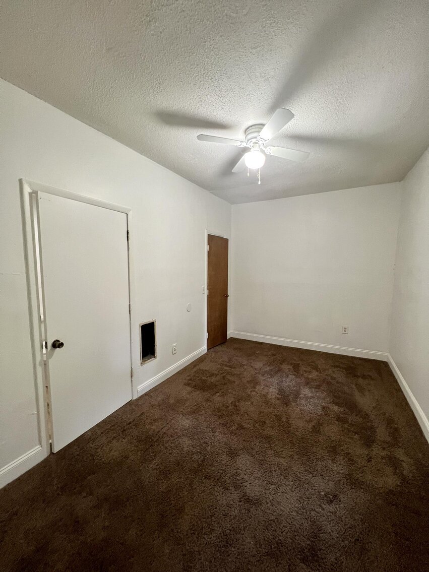 Image for SOLD $97,900 - Income Generating 4 Unit Apartment Building Near the VA Hospital