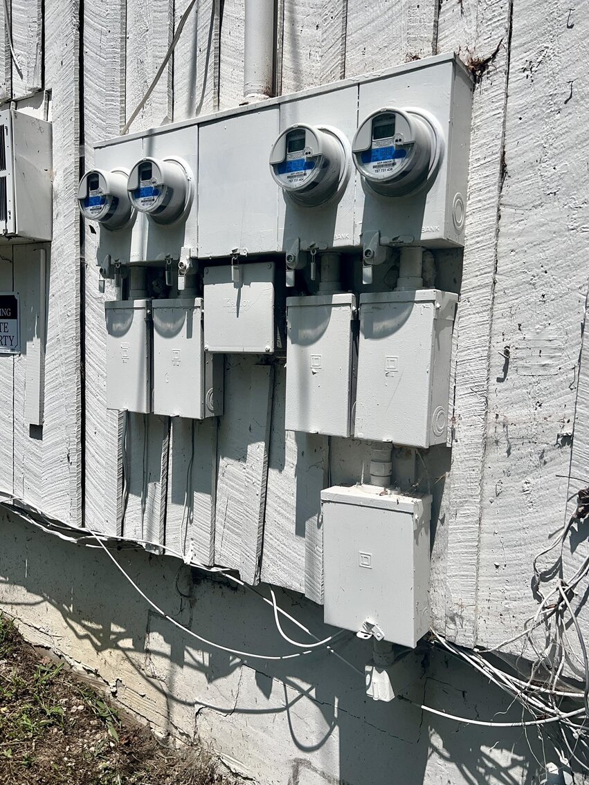 Image for SOLD $97,900 - Income Generating 4 Unit Apartment Building Near the VA Hospital