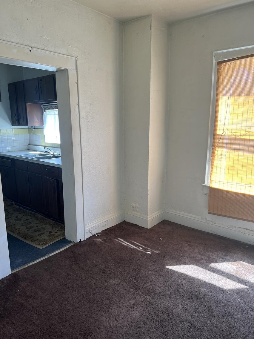 Image for SOLD $27,225 - Duplex on Kanawha Boulevard Selling to Highest Bidder