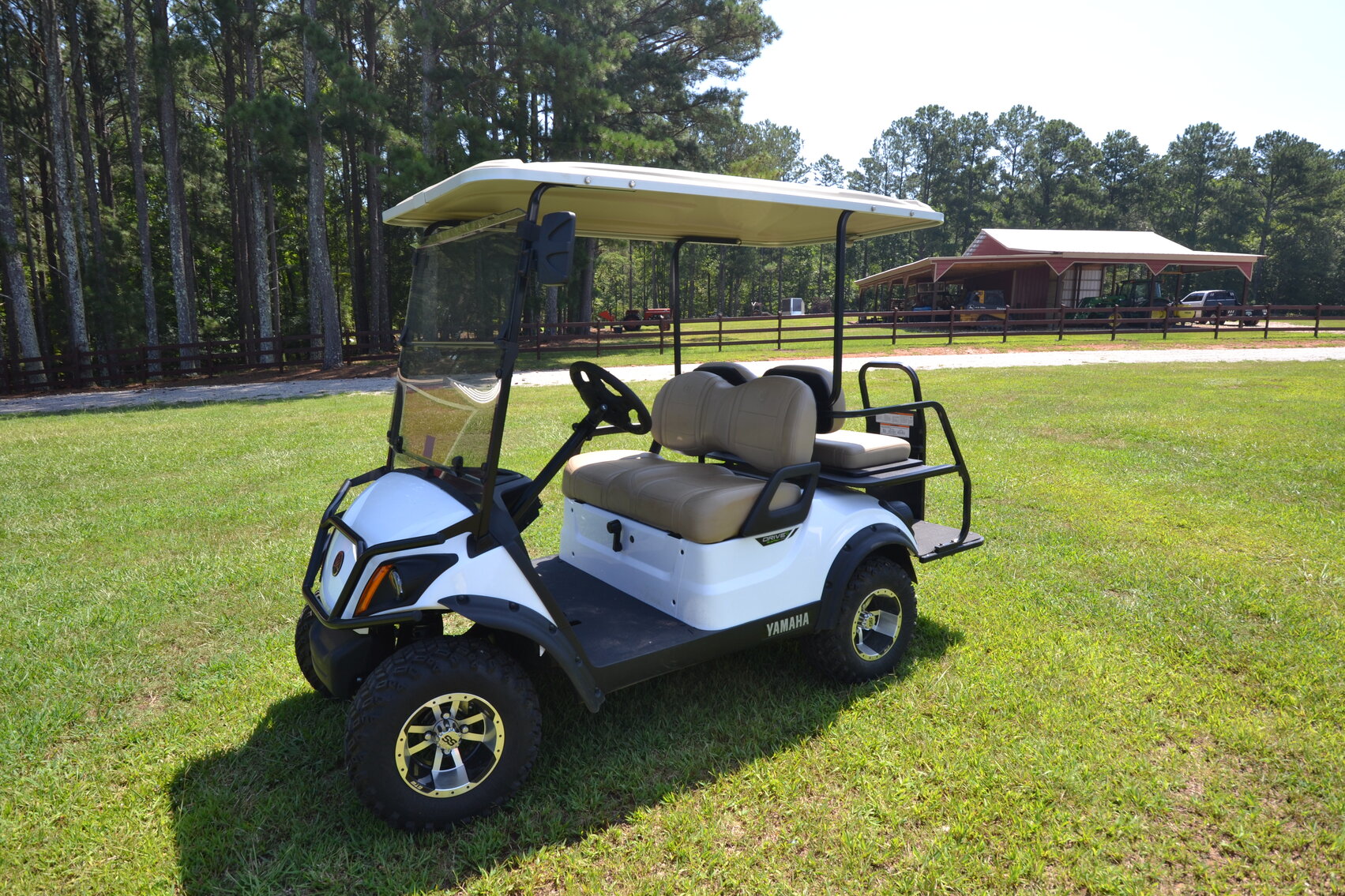 2022 Yamaha Golf Cart 