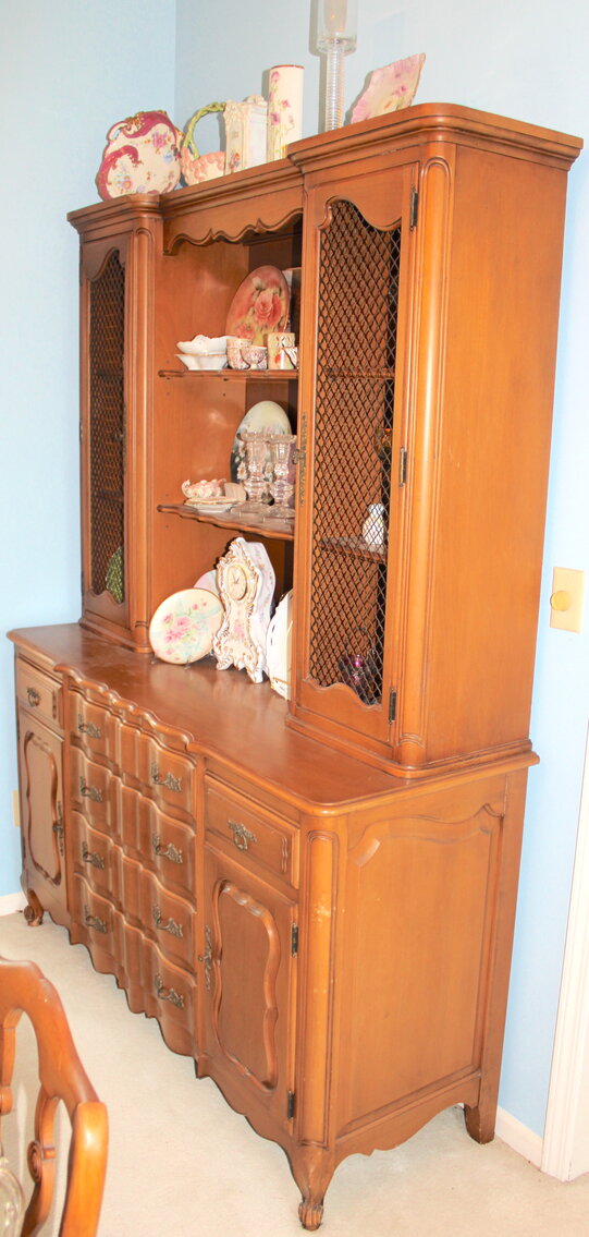 Image for INCREDIBLE 2-RING ESTATE AUCTION