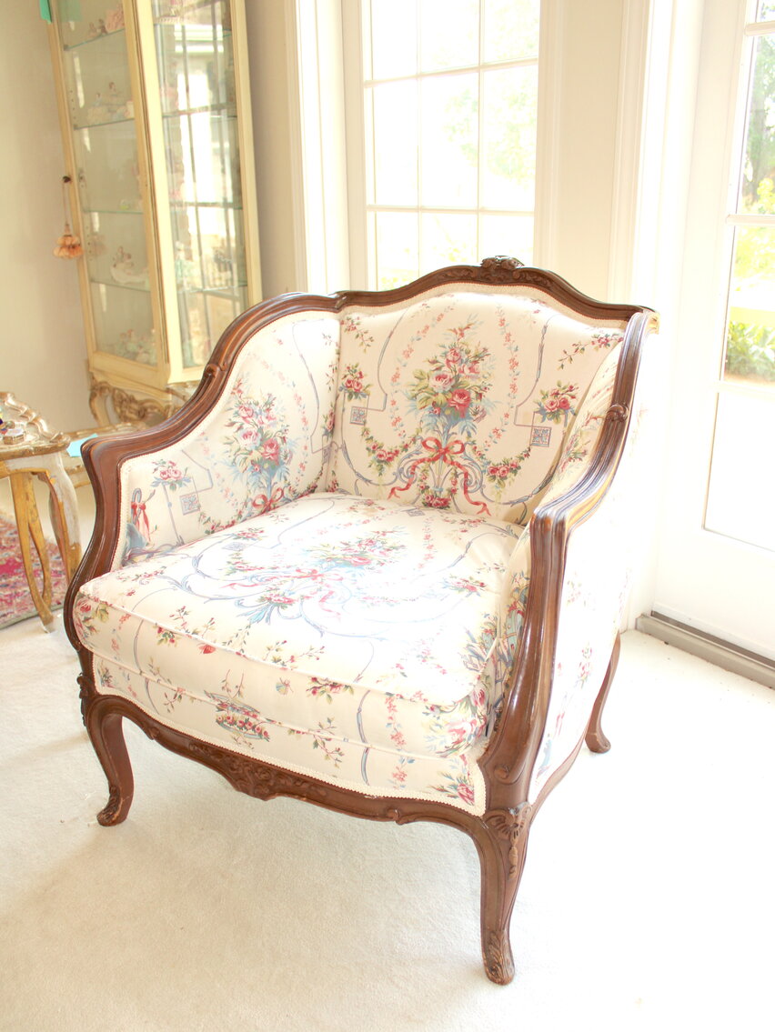 Image for INCREDIBLE 2-RING ESTATE AUCTION