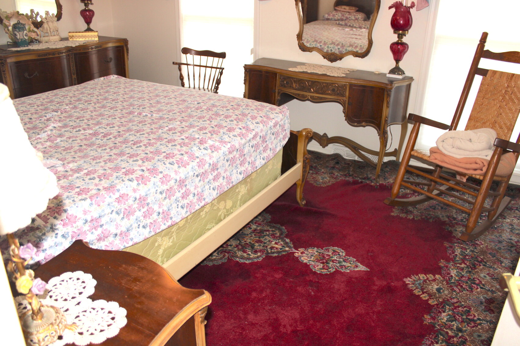 Image for INCREDIBLE 2-RING ESTATE AUCTION