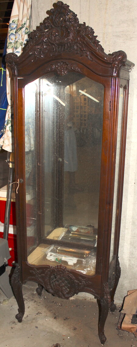 Image for INCREDIBLE 2-RING ESTATE AUCTION