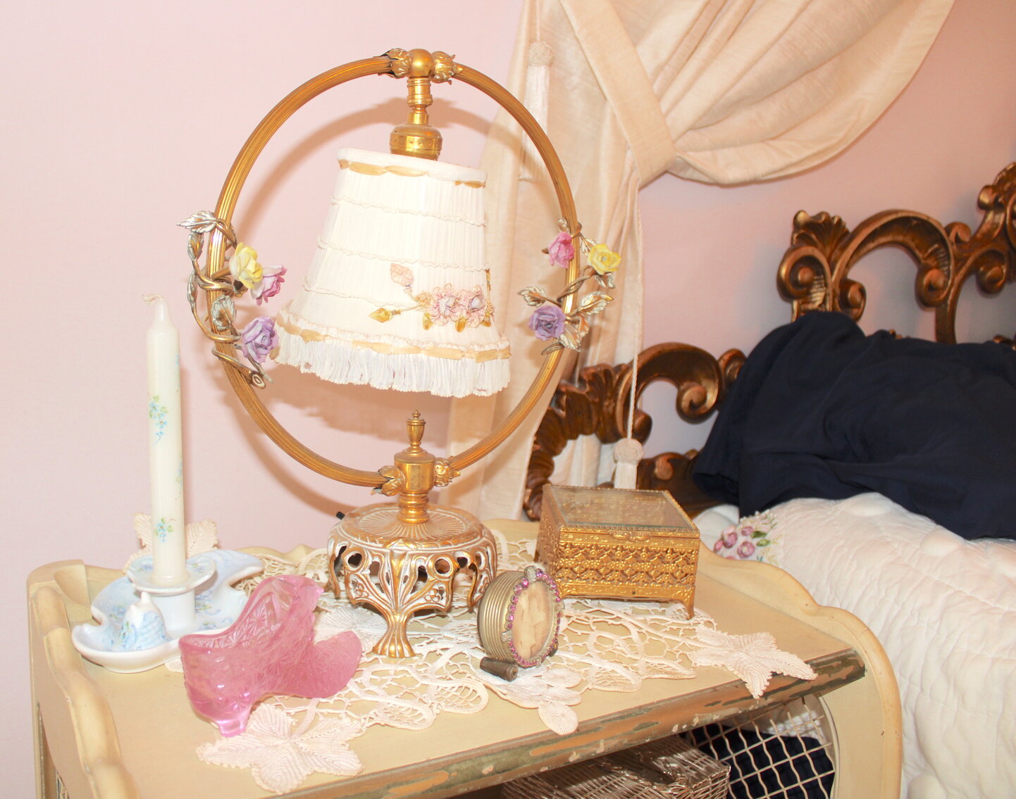 Image for INCREDIBLE 2-RING ESTATE AUCTION