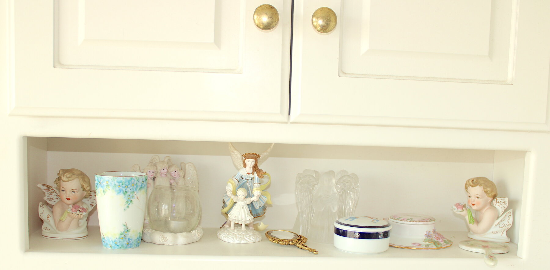 Image for INCREDIBLE 2-RING ESTATE AUCTION