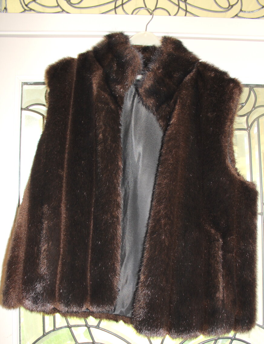 Image for INCREDIBLE 2-RING ESTATE AUCTION