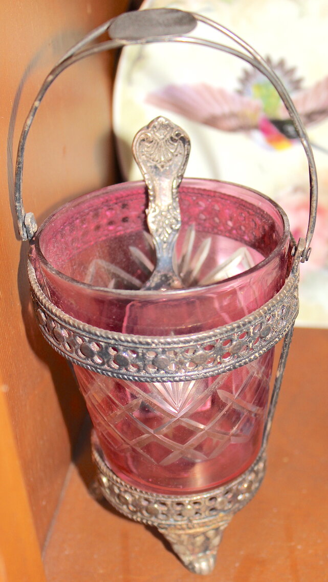 Image for INCREDIBLE 2-RING ESTATE AUCTION