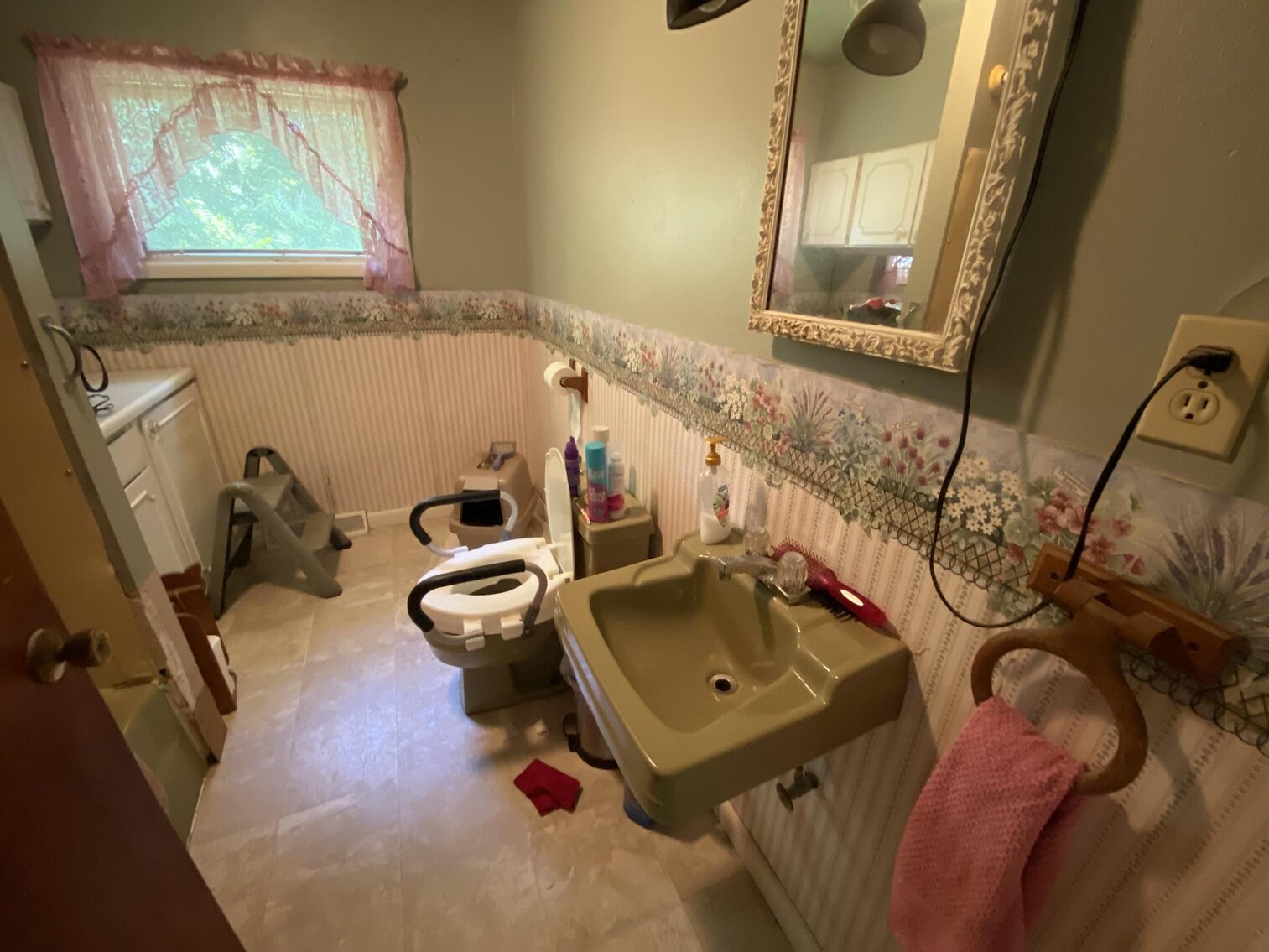 Image for SOLD $61,600 - 3 Bedroom on 0.61 Acres Selling to the Highest Bidder