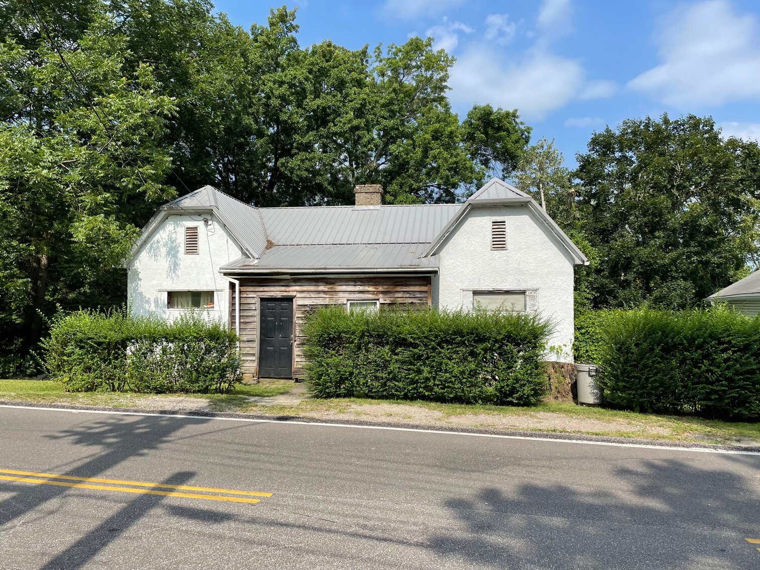 Image for SOLD $41,800 - 3 Bedroom in the South Hills Selling to the Highest Bidder