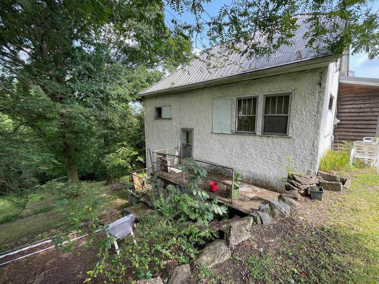 Image for SOLD $41,800 - 3 Bedroom in the South Hills Selling to the Highest Bidder