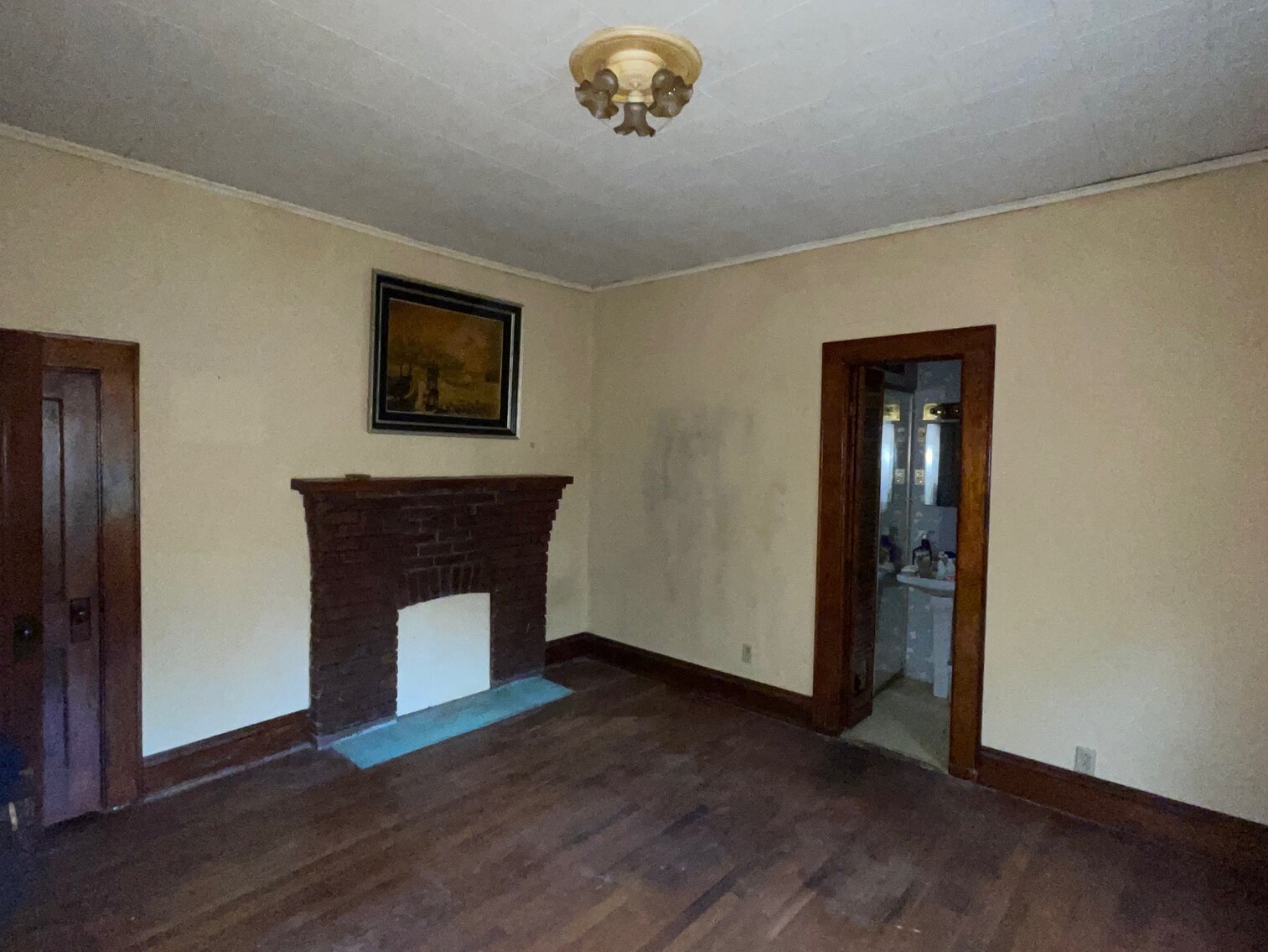 Image for SOLD $41,800 - 3 Bedroom in the South Hills Selling to the Highest Bidder