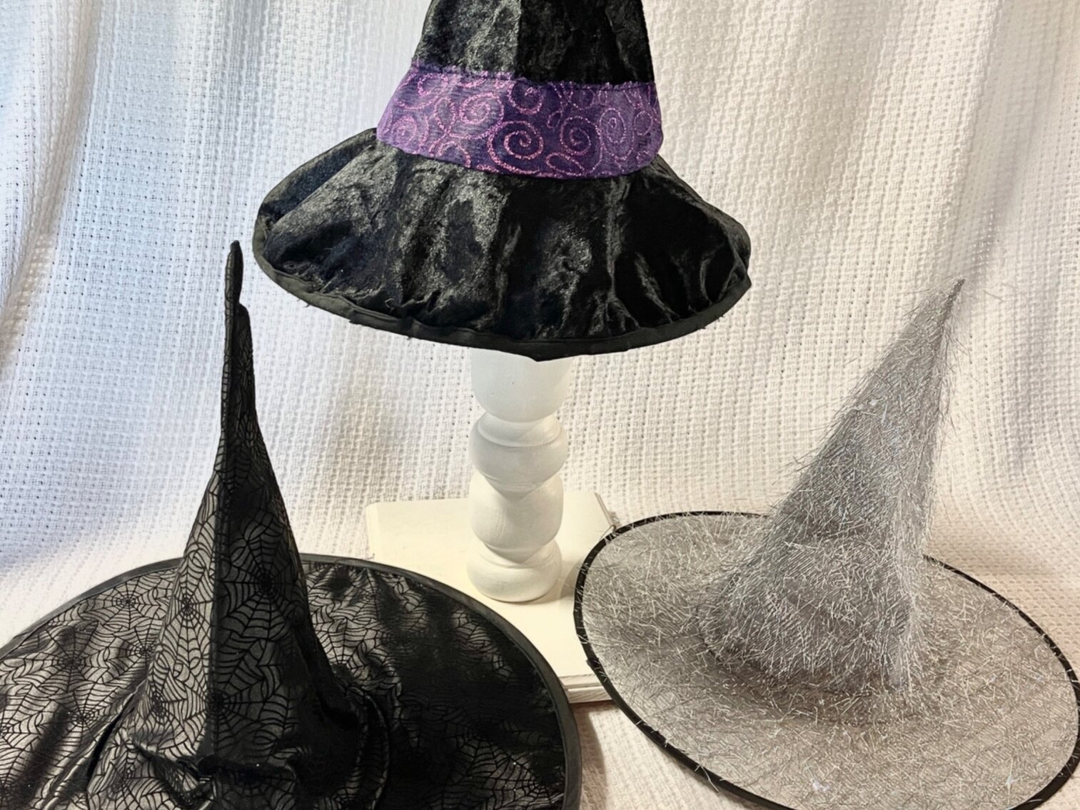 3 Witch Hats