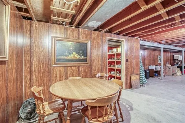 Image for ESTATE AUCTION