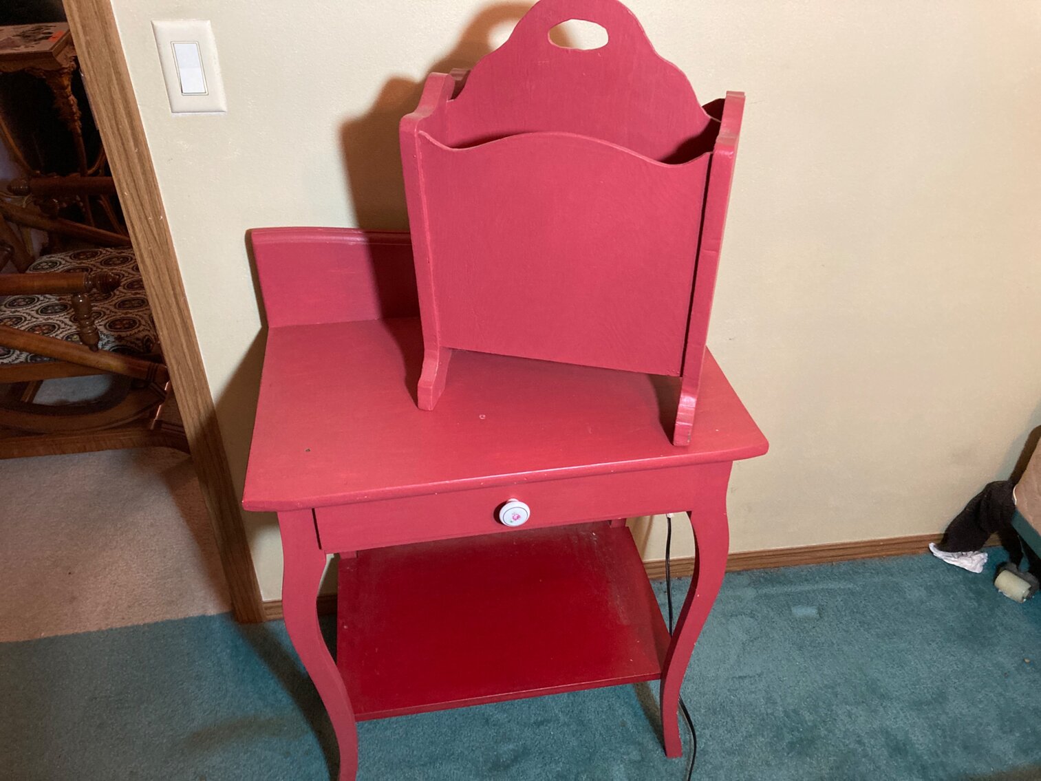 Table and Magazine Rack