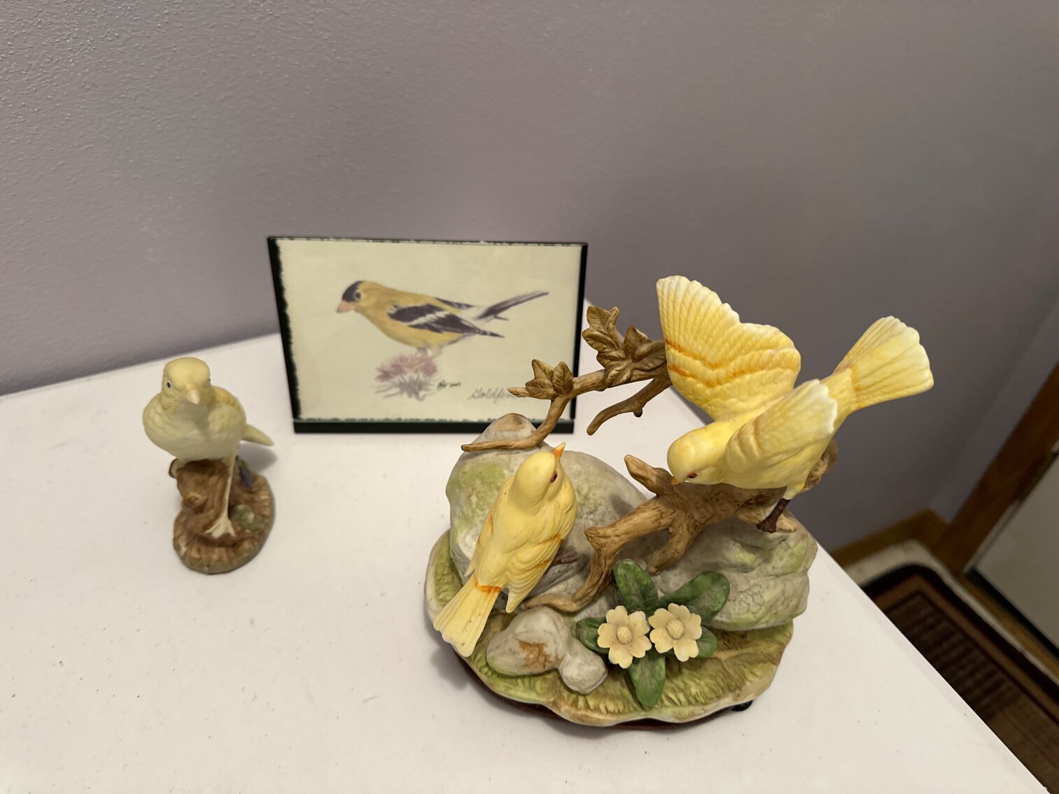 Goldfinch Figures and Picture