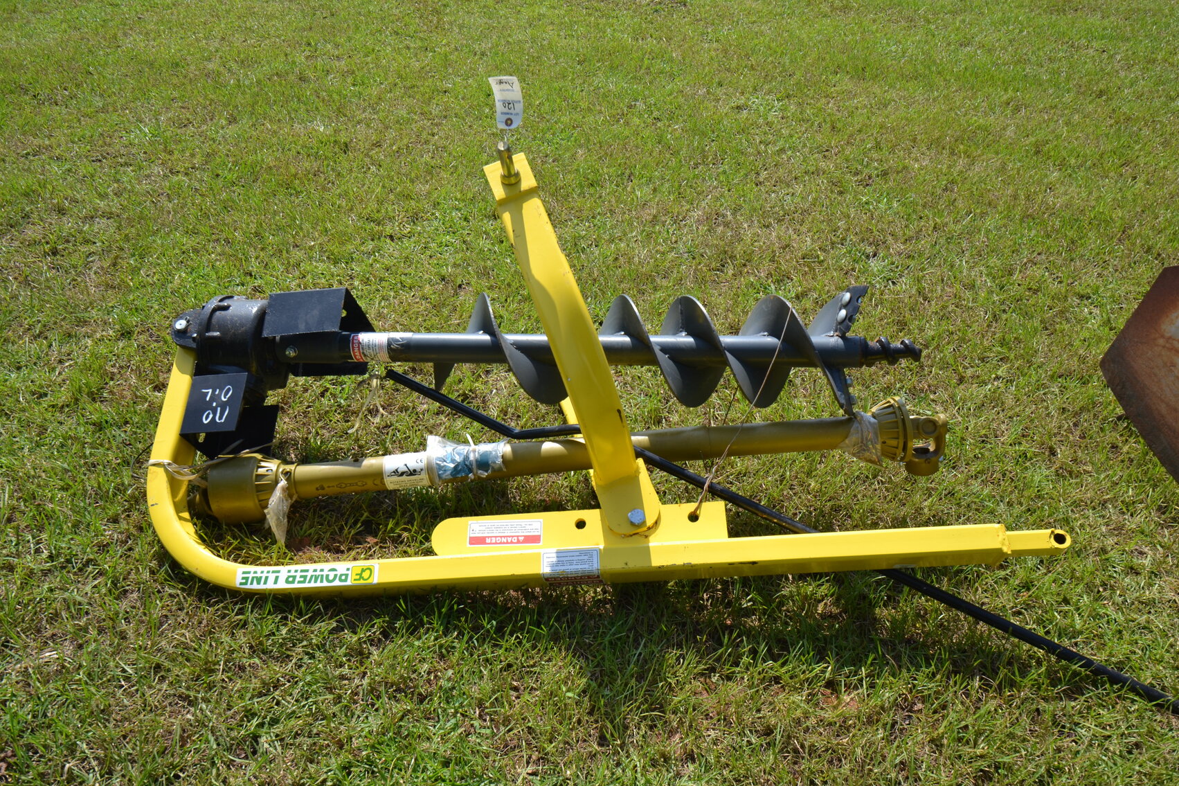 New 3 Pt Auger with PTO shaft