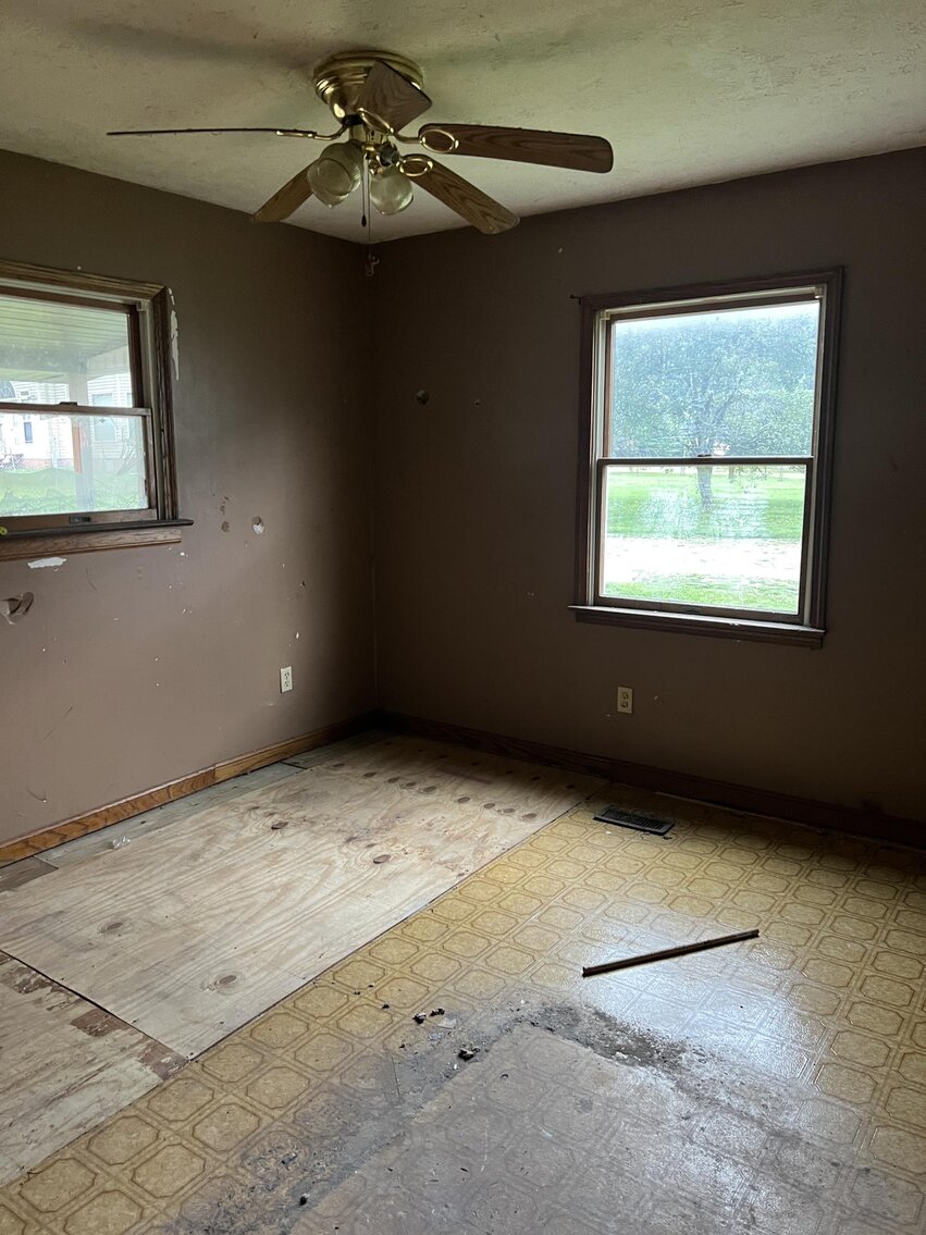 Image for SOLD $17,875 - 2 Bedroom in Belle Selling to the Highest Bidder