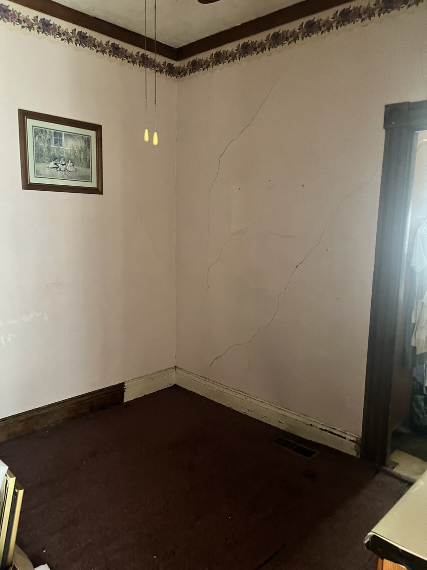 Image for SOLD $41,800 - 3 Bedroom Near Downtown Charleston