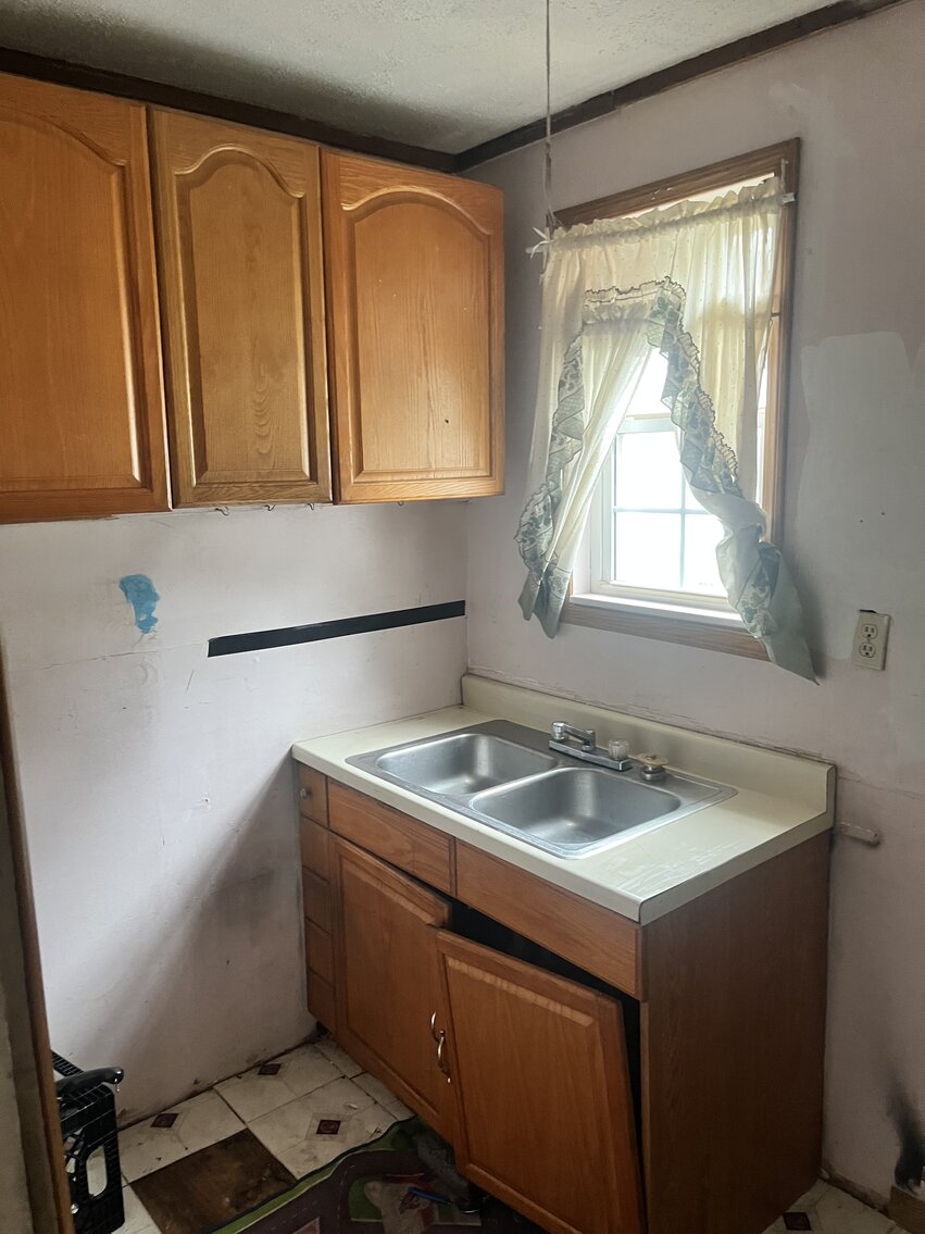 Image for SOLD $41,800 - 3 Bedroom Near Downtown Charleston