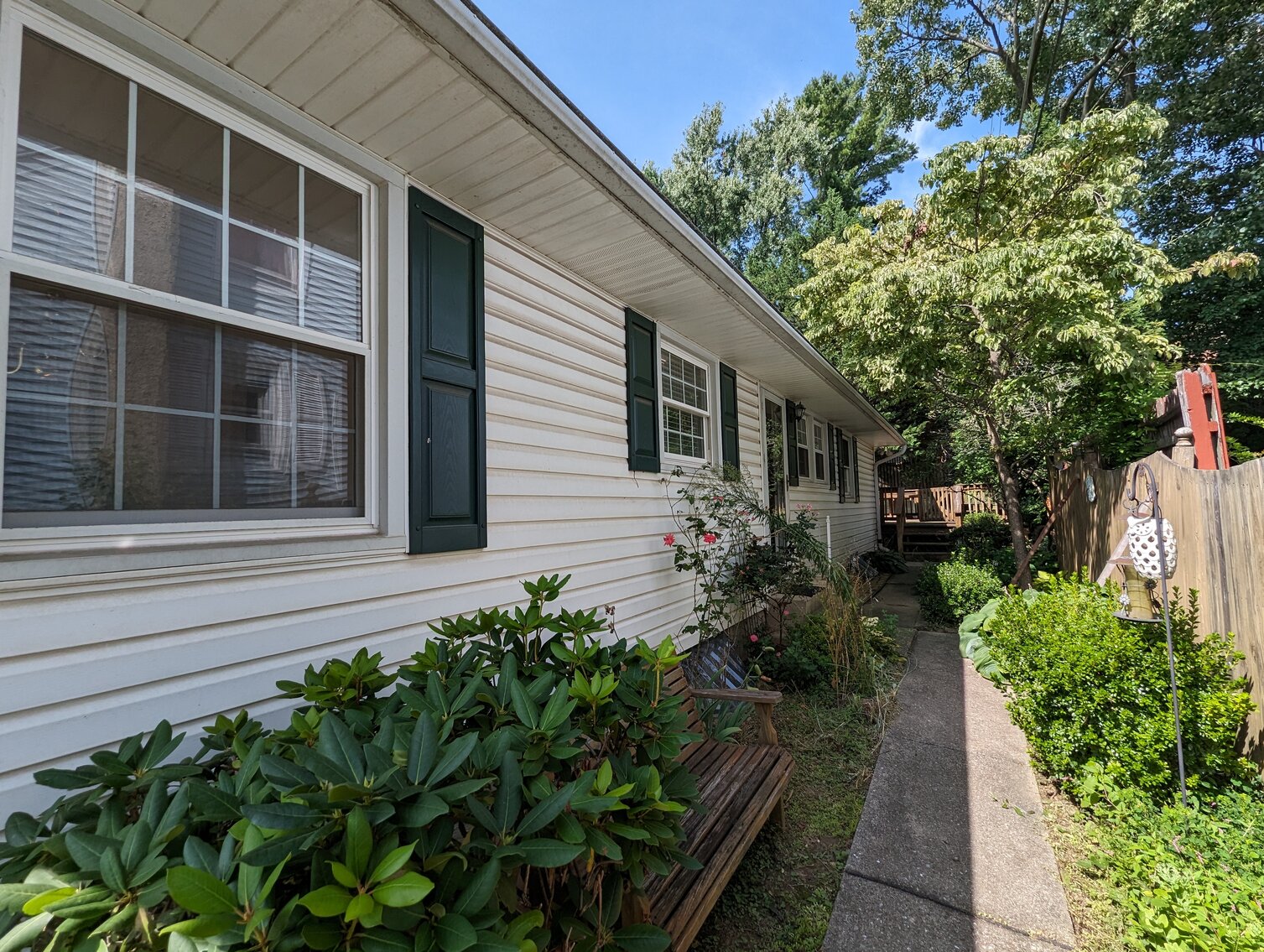 Image for CLEAN 3 BR, 2 BA BRICK & VINYL SIDED RANCHER W/ FENCED REAR YARD