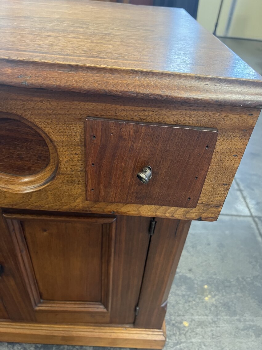 ANTIQUE WASH STAND