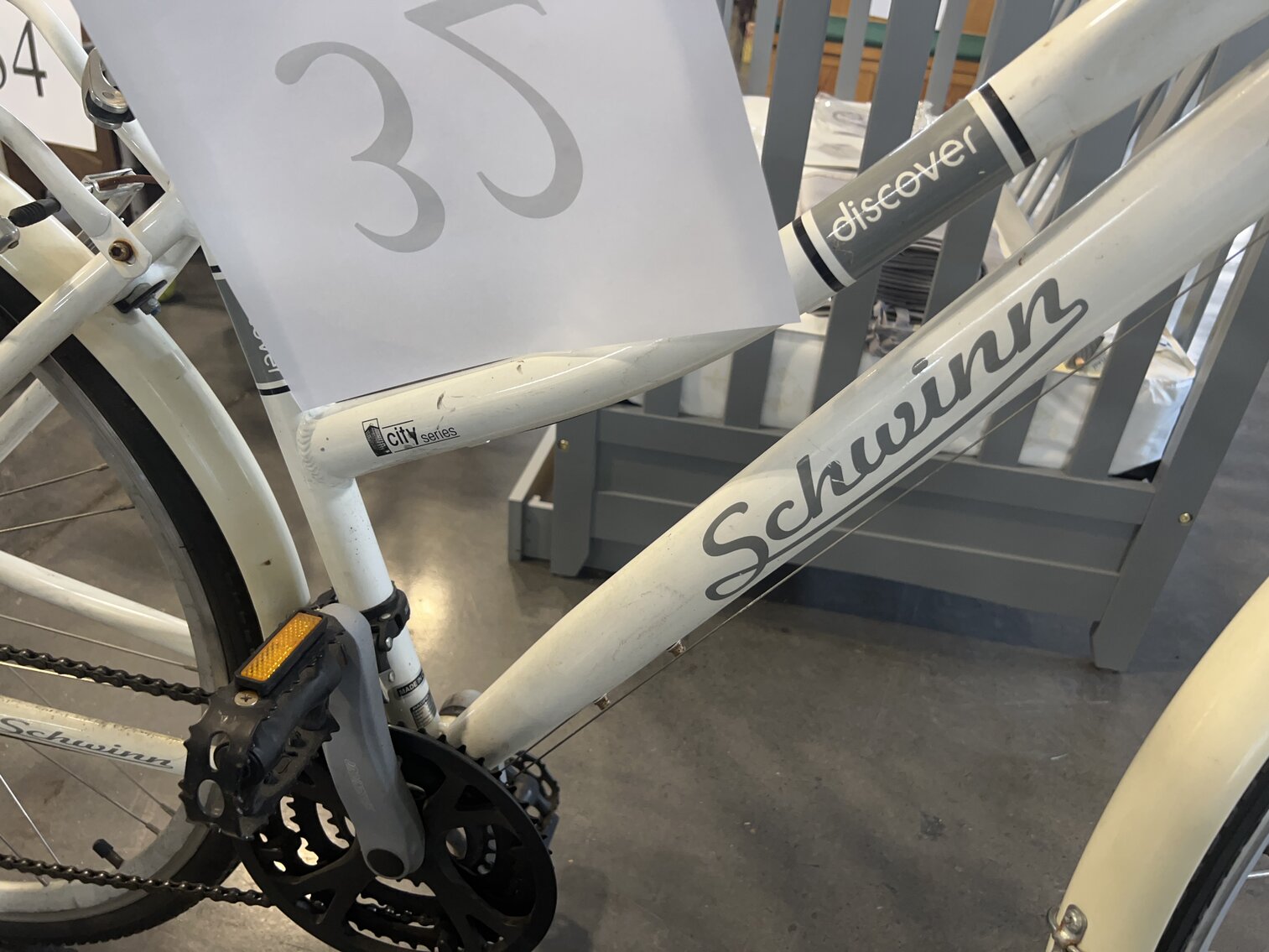 SCHWINN DISCOVER BICYCLE