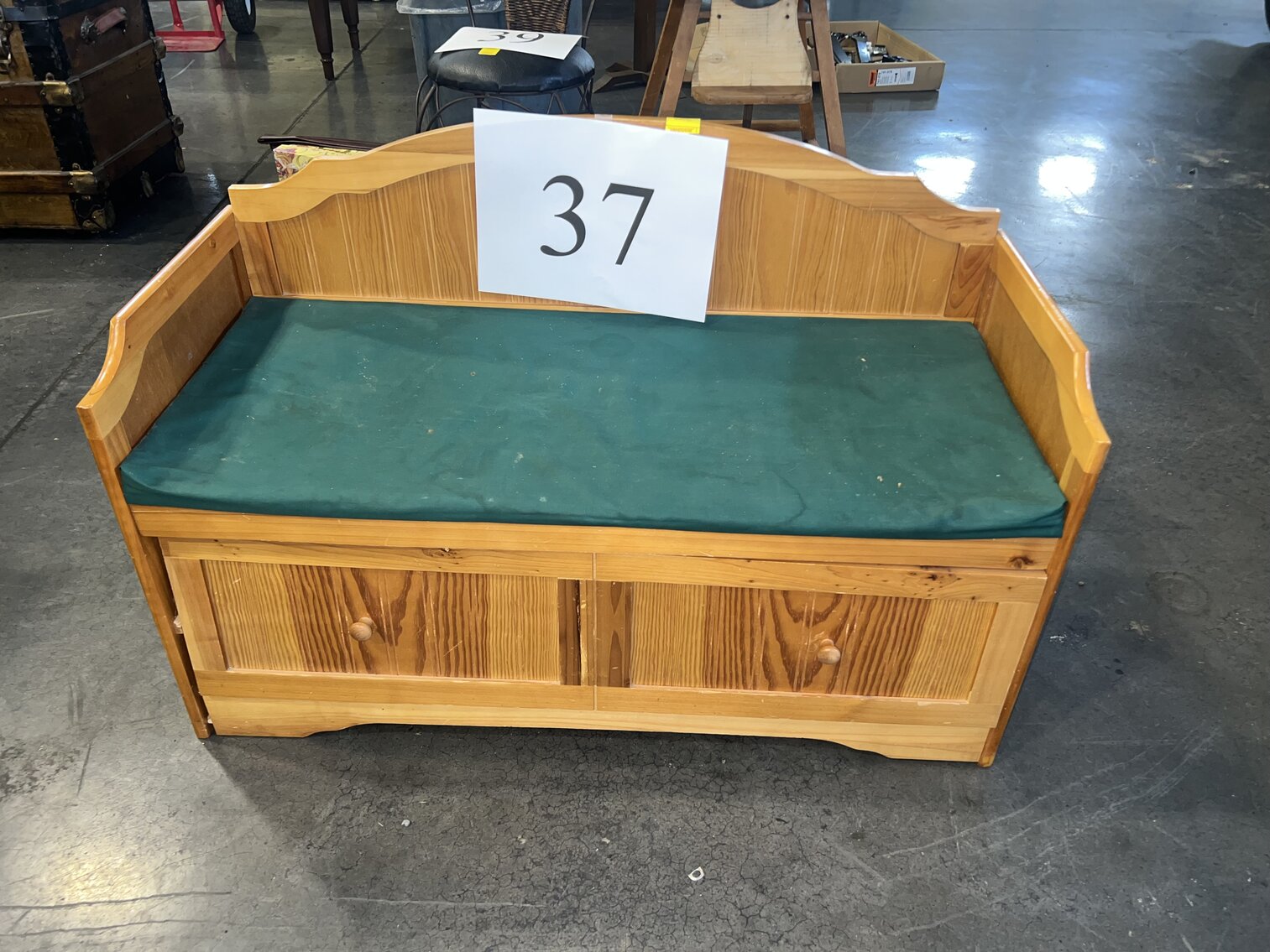 SMALL STORAGE BENCH