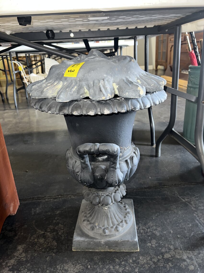 CAST IRON PLANTER WITH HANGING GARDEN SUN