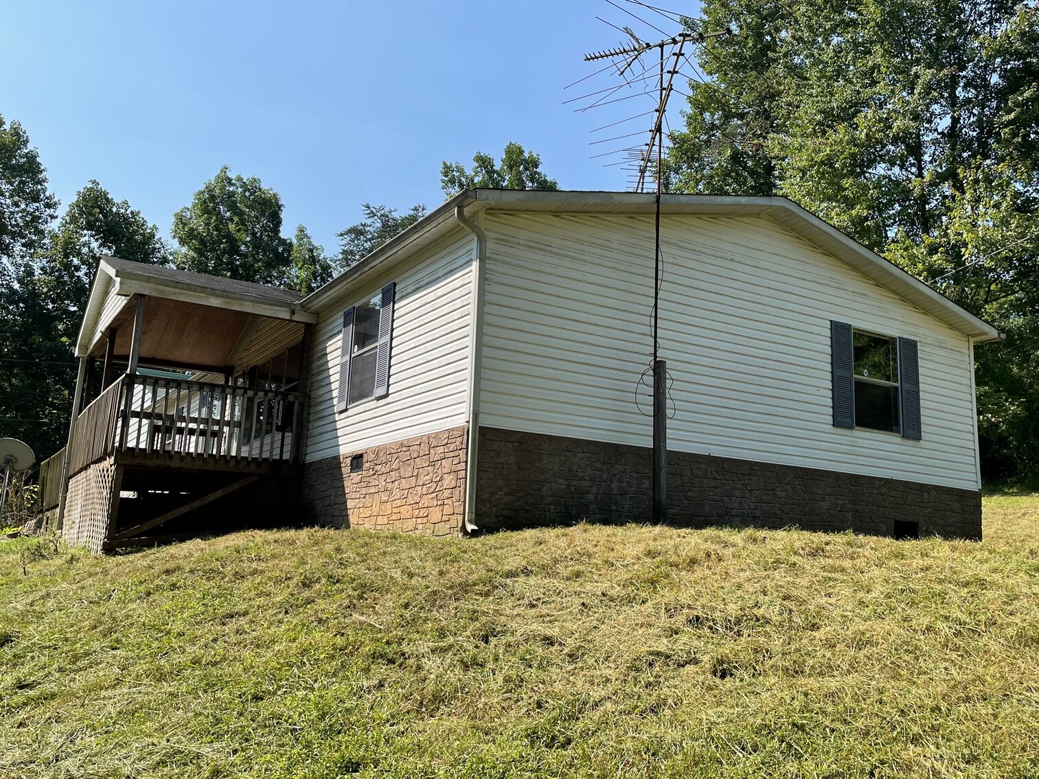 Image for SOLD $23,100 - 3 Bedroom Doublewide Selling to the Highest Bidder