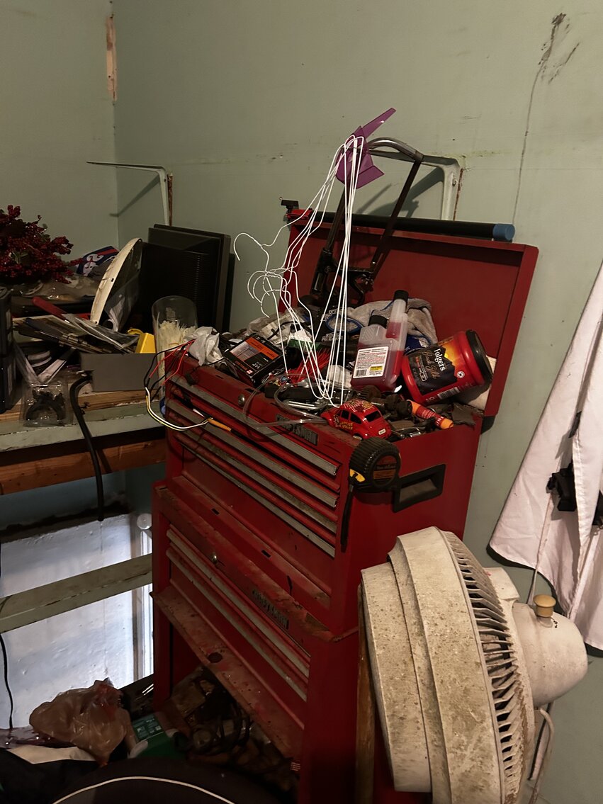 Image for EMERGENCY LAST MINUTE DOUBLE ESTATE AUCTION CARAVAN