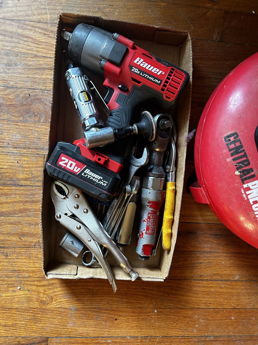 Image for EMERGENCY LAST MINUTE DOUBLE ESTATE AUCTION CARAVAN