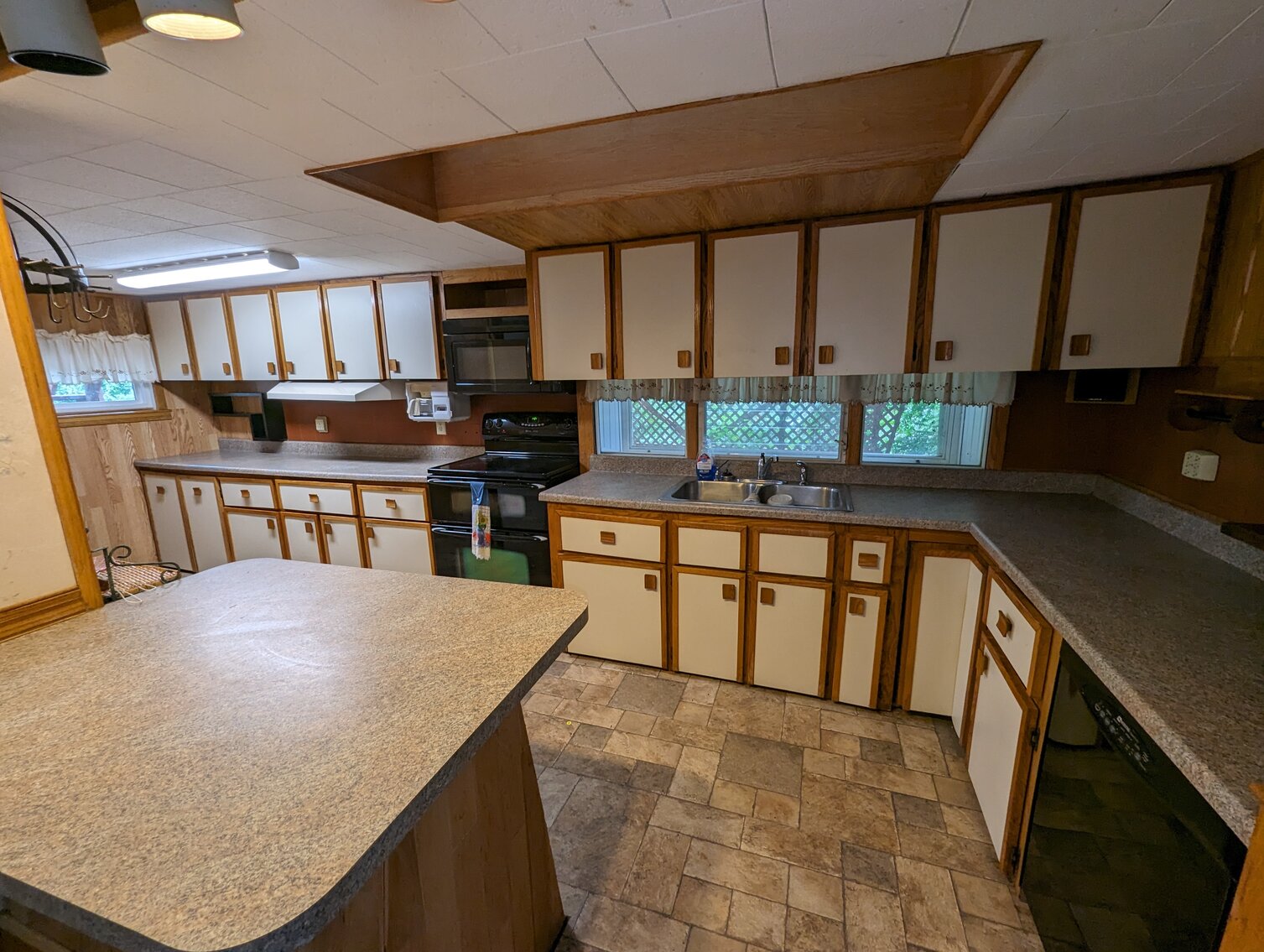 Image for 3 BR, 2 BA CUSTOM HOME ON 0.95+/- ACRES